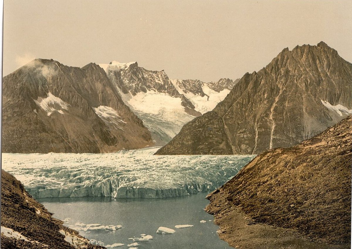 Märjelensee in the 1890s: a lake full of icebergs below a high wall of glacier ice